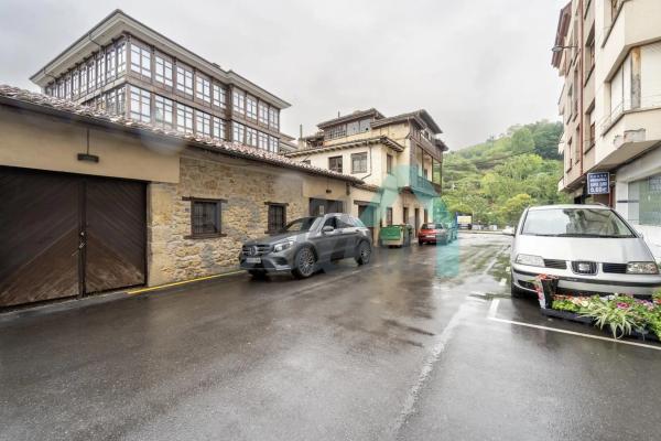 Casa independiente en calle Lueje