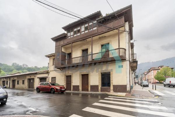 Casa independiente en calle Lueje