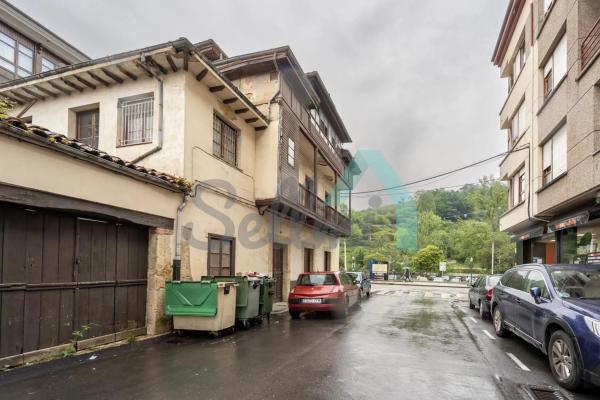 Casa independiente en calle Lueje