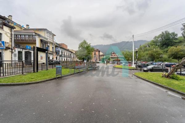 Casa independiente en calle Lueje