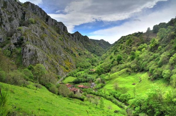 Casa independiente en Lugar la Marea, 53