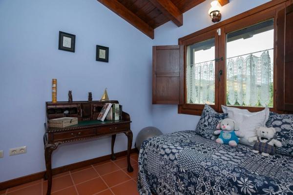 Casa independiente en Puertas - Panes, Por Villanueva