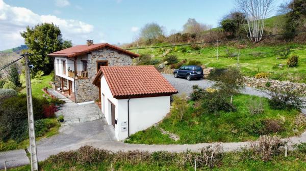 Casa independiente en Robledo de Anayo