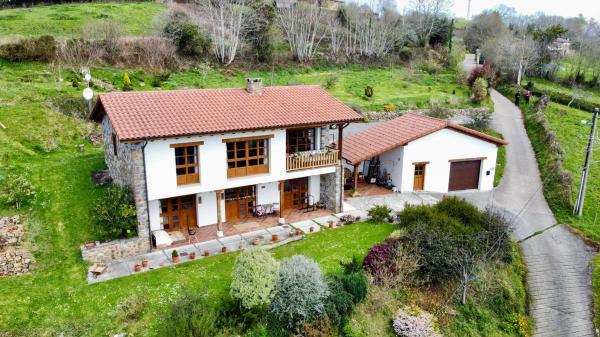 Casa independiente en Robledo de Anayo