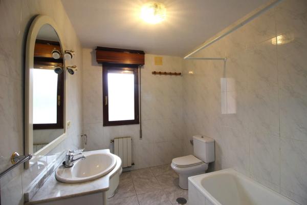 Casa independiente en Poblado Cien