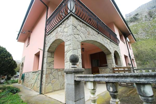 Casa independiente en Poblado Cien