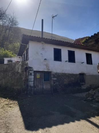 Casa de pueblo en Buda, 1