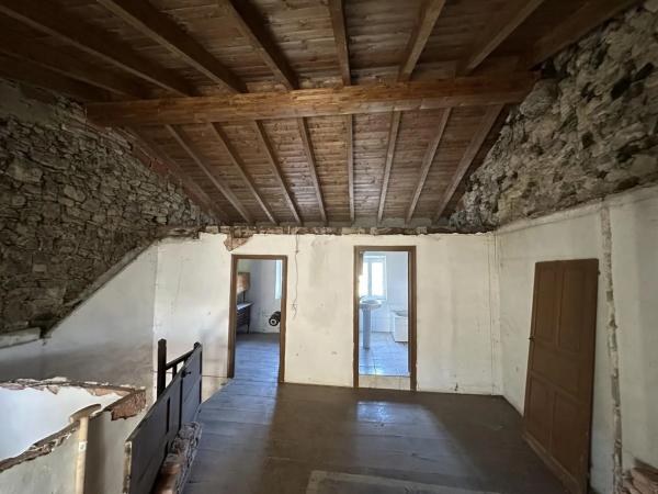 Casa independiente en Barrio l'Esllavayu