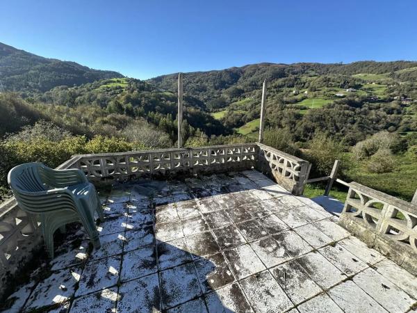 Casa independiente en Barrio l'Esllavayu