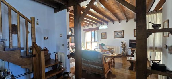 Casa independiente en calle Mestas de Con s/n