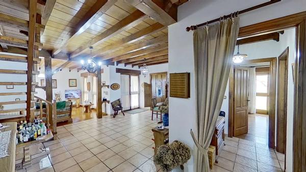 Casa independiente en calle Mestas de Con s/n