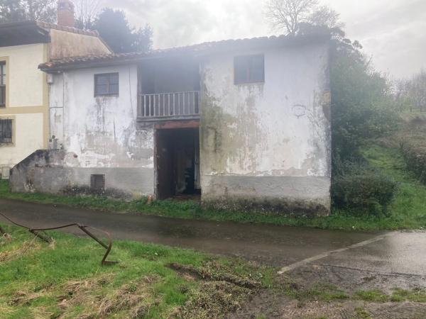 Finca rústica en carretera de Sardedo