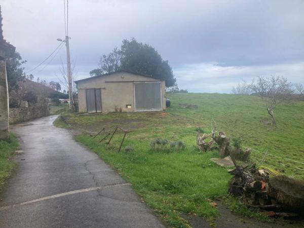 Finca rústica en carretera de Sardedo