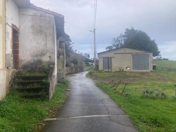 Finca rústica en carretera de Sardedo