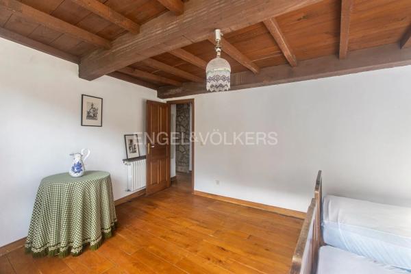 Caserón en calle Lledias, 45 -a