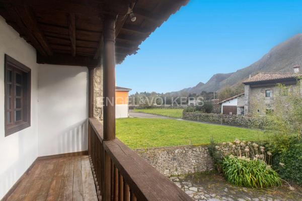 Caserón en calle Lledias, 45 -a