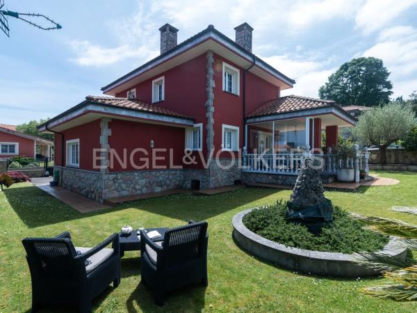 Casa independiente en Urbanizacion Cueto Pipe, 6