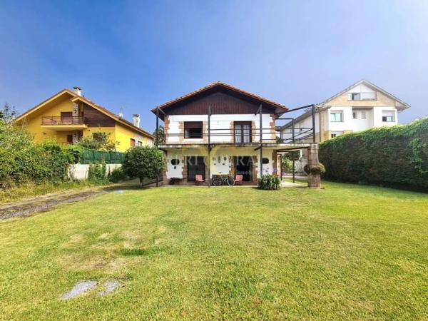 Casa independiente en calle de Dionisio Ruisánchez