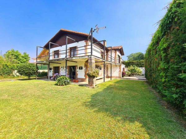 Casa independiente en calle de Dionisio Ruisánchez