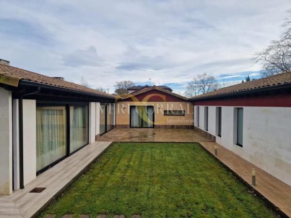 Casa independiente en La Arquera - Parres