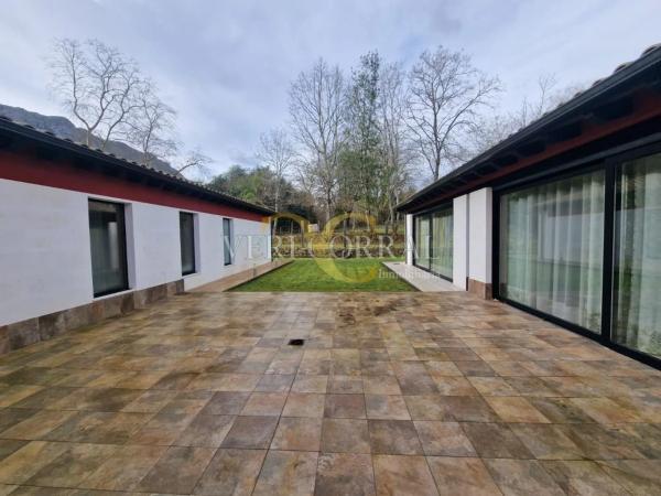 Casa independiente en La Arquera - Parres