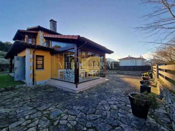 Casa independiente en carretera Cué