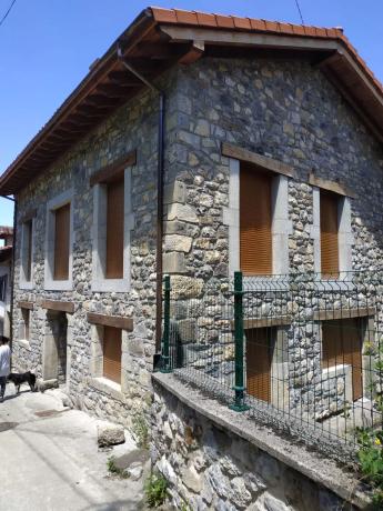 Casa de pueblo en calle del Puerto, 39