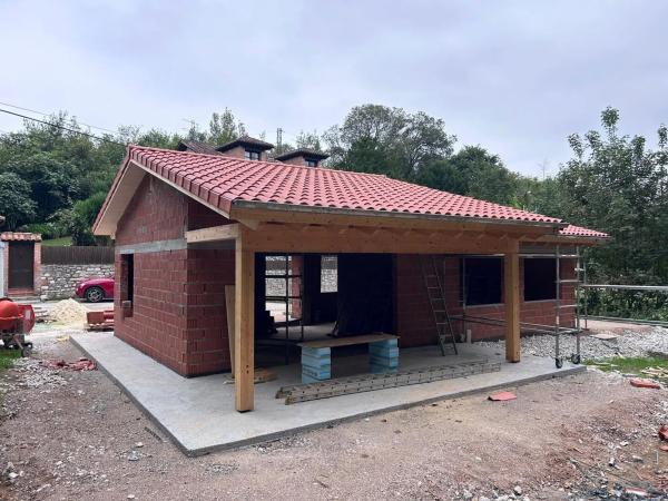 Casa independiente en Barrio la Caleya