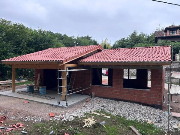 Casa independiente en Barrio la Caleya