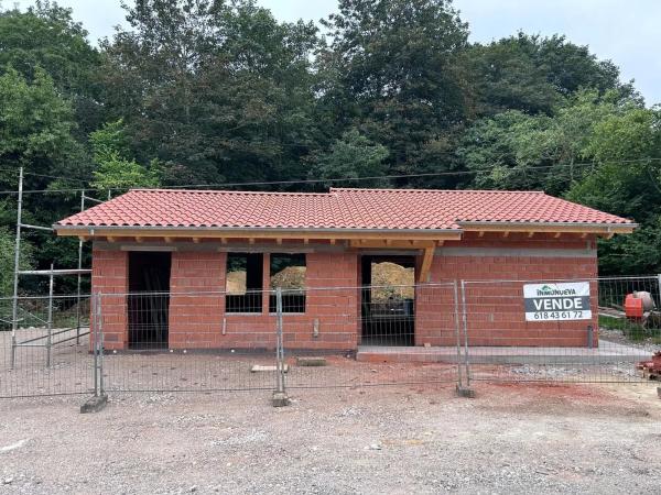 Casa independiente en Barrio la Caleya