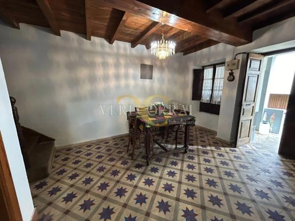 Casa independiente en calle Mestas