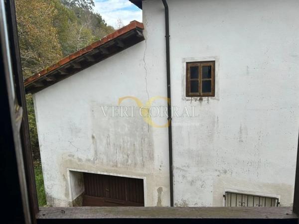 Casa independiente en calle Mestas