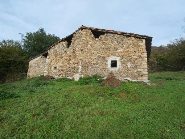 Finca rústica en Lugar la Usteriza, 24