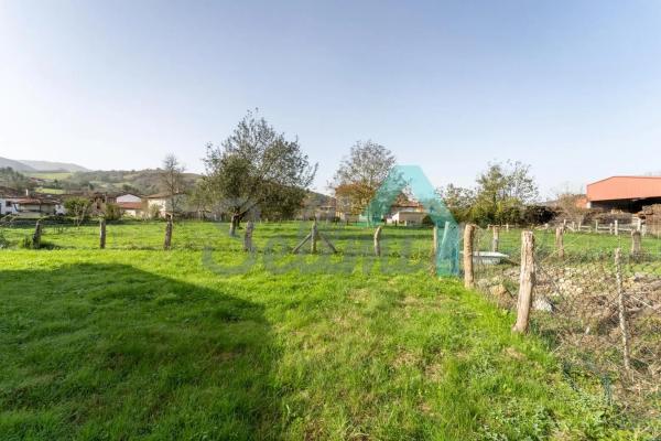 Casa independiente en calle Mestas de Con