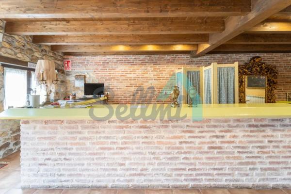 Casa independiente en calle Mestas de Con