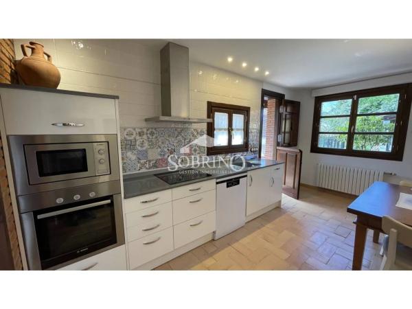 Casa independiente en Lugar Andrin, 28