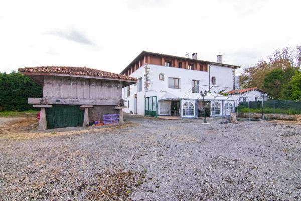 Casa independiente en Bueño, 18 ------a