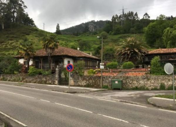 Casa independiente en calle Rozas s/n