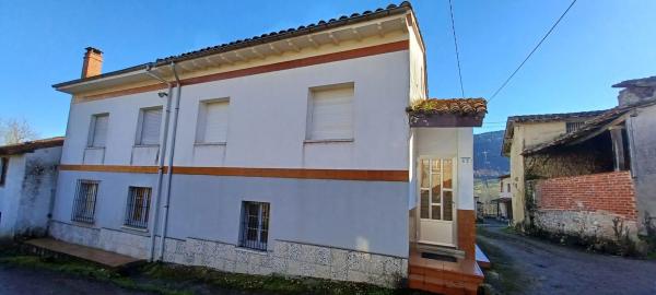 Casa independiente en Lugar Pintueles, 64