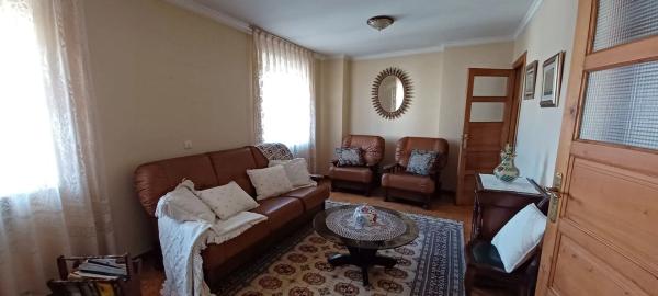 Casa independiente en Lugar Pintueles, 64