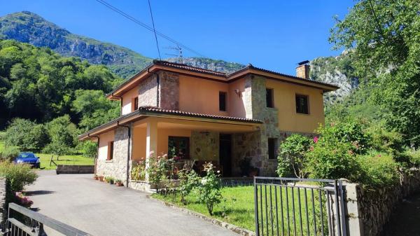 Casa independiente en Lugar Santoveña