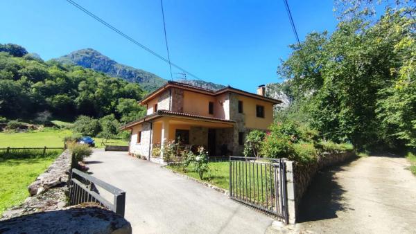 Casa independiente en Lugar Santoveña