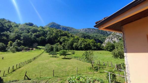 Casa independiente en Lugar Santoveña