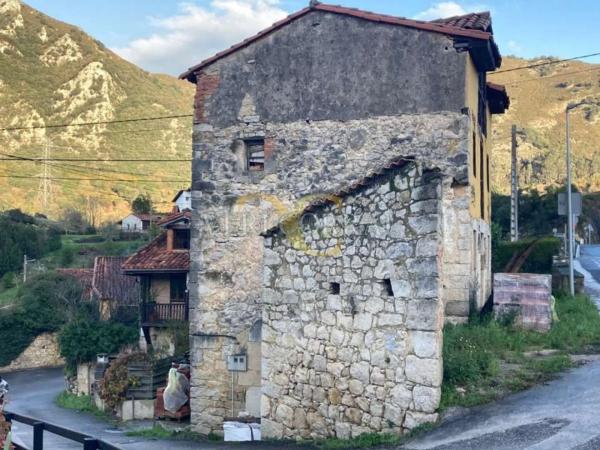 Casa independiente en carretera León - Unquera