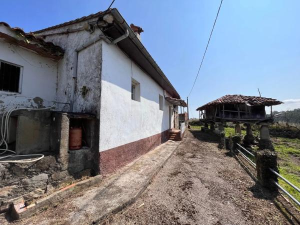 Casa de pueblo en Lugar la Granda, 6 a