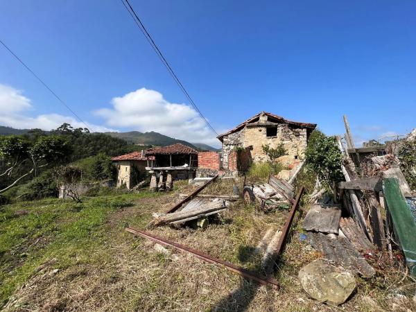 Casa de pueblo en Lugar la Granda, 6 a