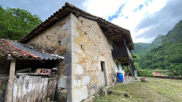 Casa independiente en Santoveña