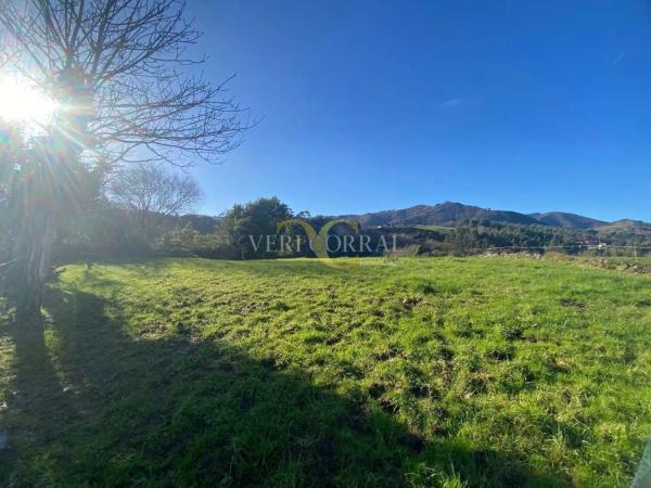 Casa independiente en via del Cantábrico