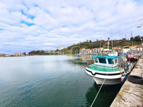 Casa independiente en via del Cantábrico