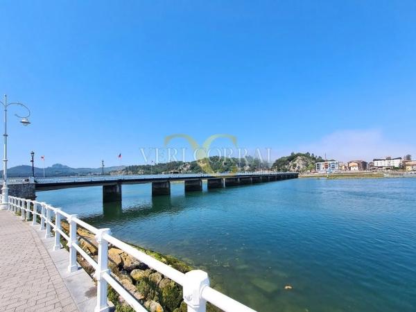 Casa independiente en via del Cantábrico